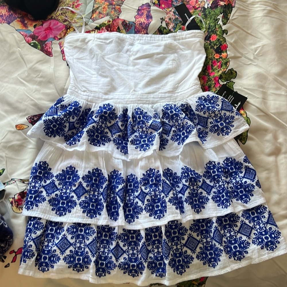 Brand new lulus mini dress.